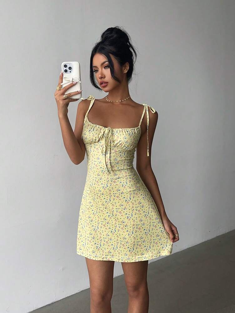 Women's Ditsy Floral Bodycon Mermaid Dress Butter Yellow Elegant Vacation Outfit Teacher Graduation Spring Summer Casual Fashion Wear
