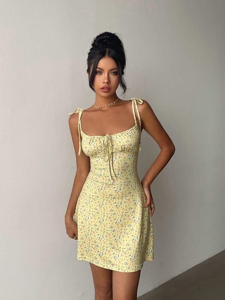 Women's Ditsy Floral Bodycon Mermaid Dress Butter Yellow Elegant Vacation Outfit Teacher Graduation Spring Summer Casual Fashion Wear